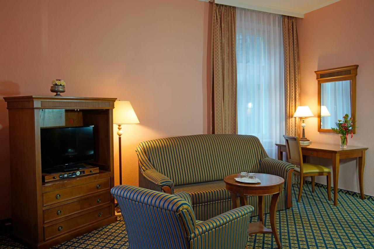 Hotel Villa Lauretta Karlovy Vary Exterior photo