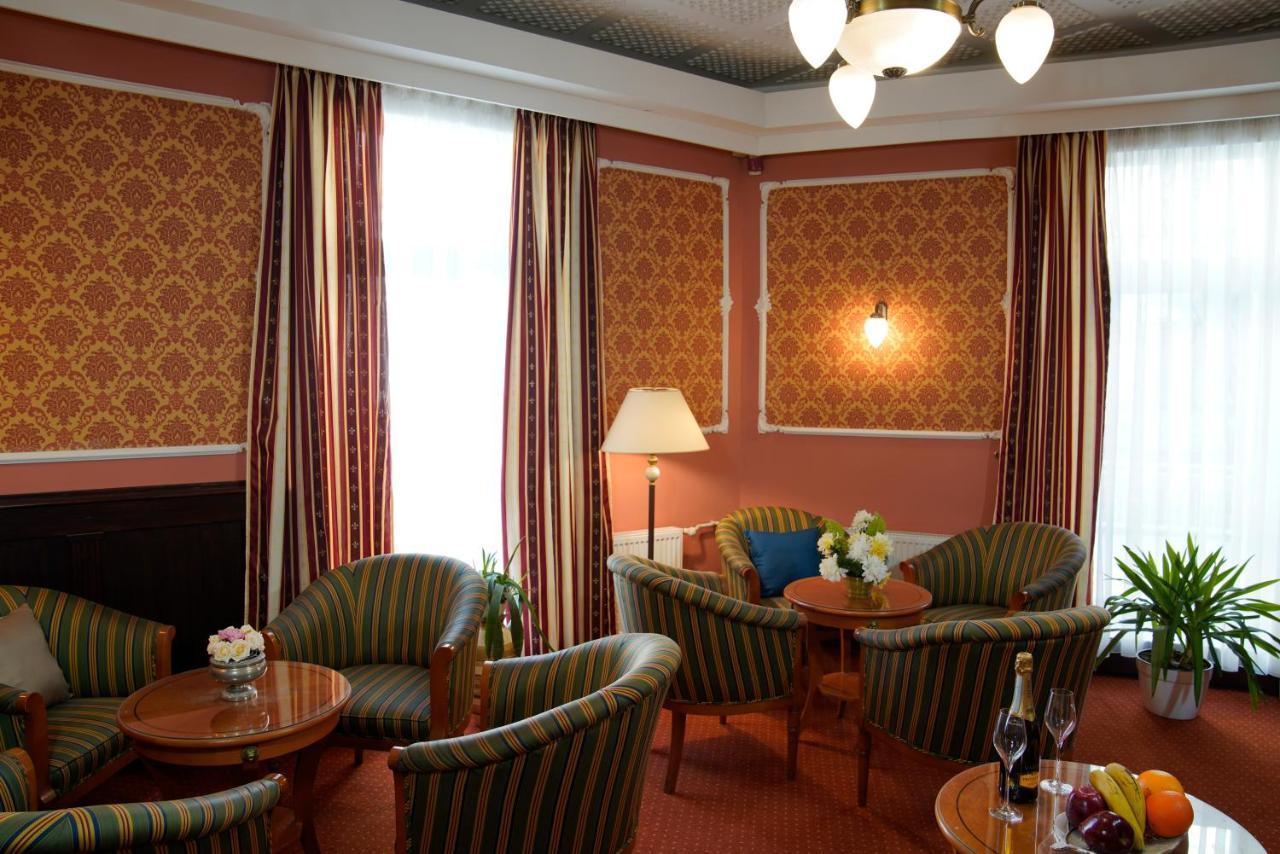 Hotel Villa Lauretta Karlovy Vary Exterior photo
