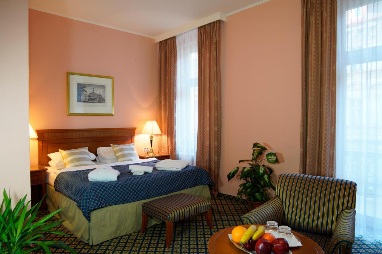 Hotel Villa Lauretta Karlovy Vary Exterior photo